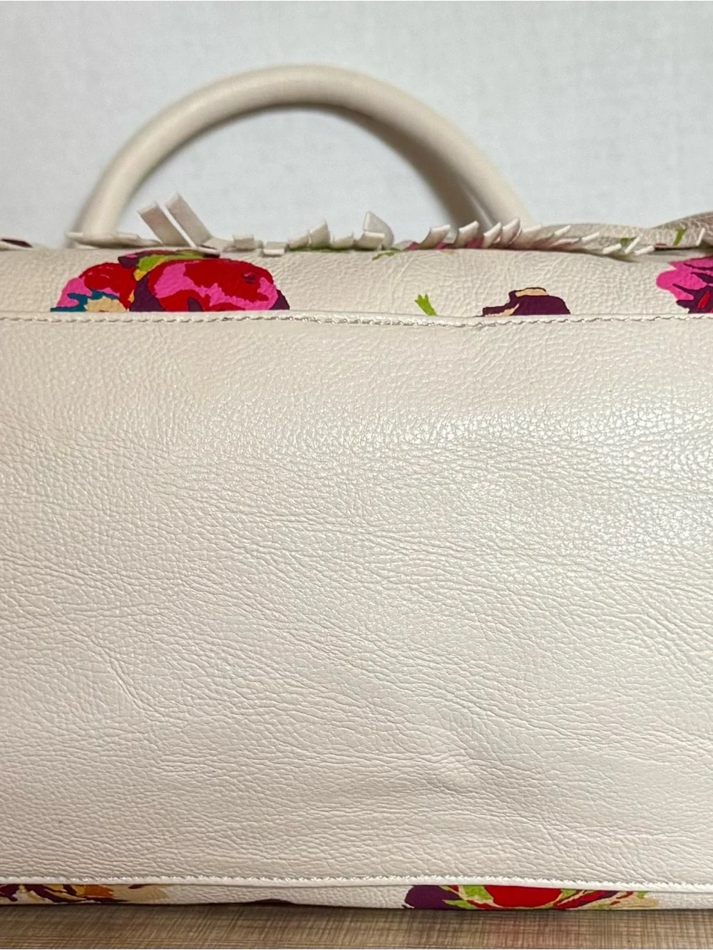 OOAK NWT BETSEY JOHNSON FRINGY FLORAL SATCHEL BAG WHITE W/GOLD HARDWARE 13x9”